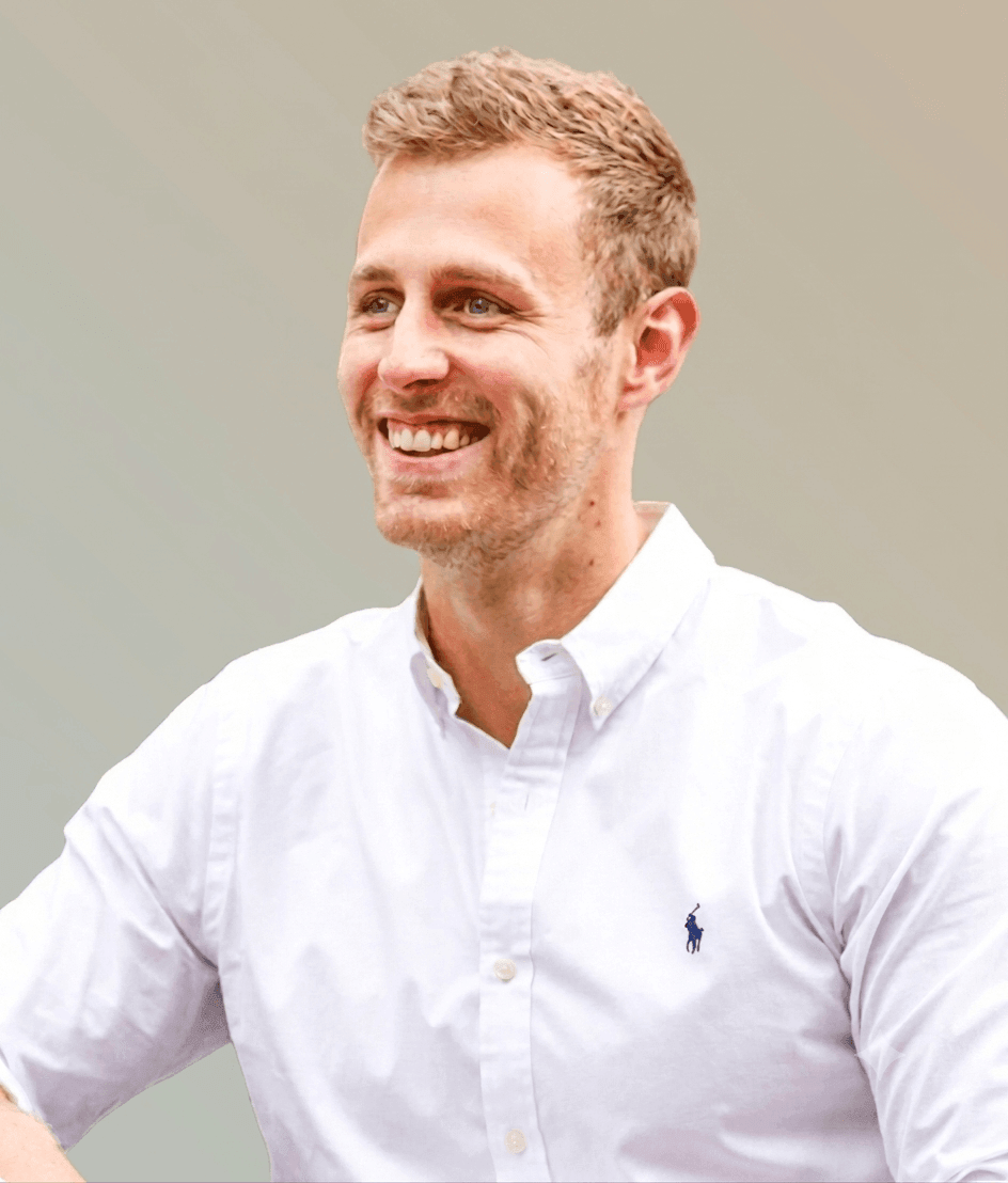 Author Ben Desoz